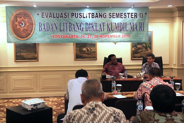 Evaluasi Semester Dua Tahun 2014 Puslitbang Kumdil